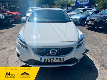 Used Volvo V40 2017 for sale - 79197948: Photo