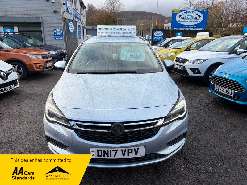 Used Vauxhall Astra 2017 for sale - 76784653: Photo 2