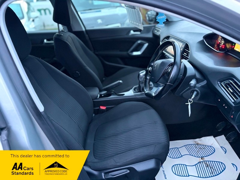 Used Peugeot 308 2016 for sale - 77227994: Photo 7