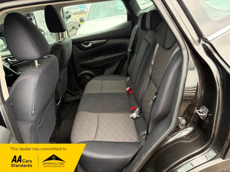 Used Nissan Qashqai 2015 for sale - 77720746: Photo 12