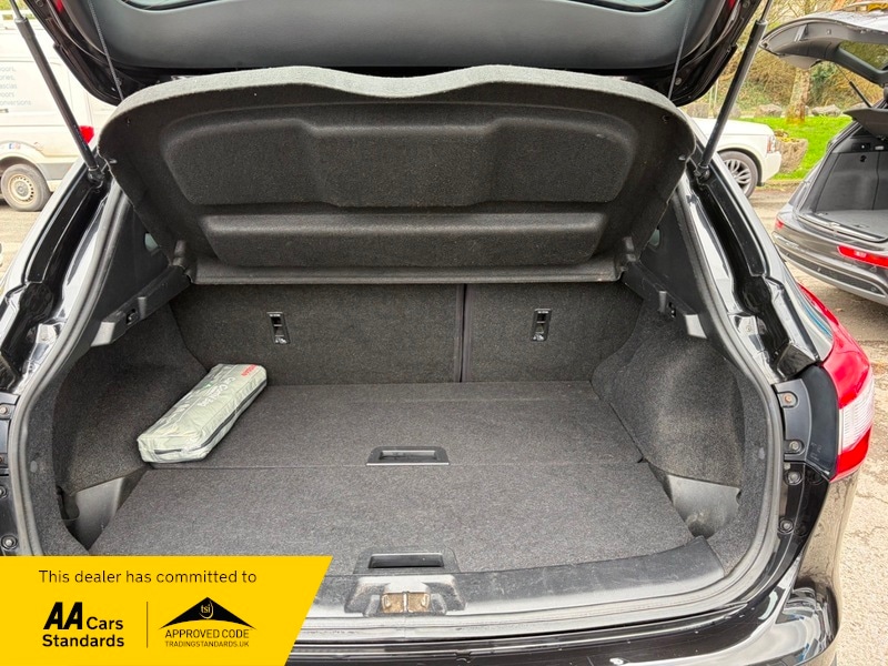 Used Nissan Qashqai 2015 for sale - 77720746: Photo 13