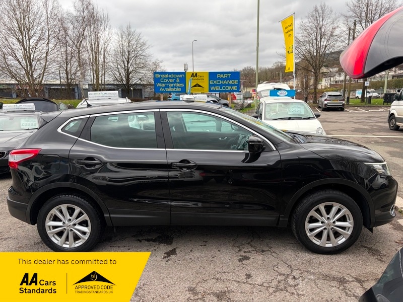 Used Nissan Qashqai 2015 for sale - 77720746: Photo 17