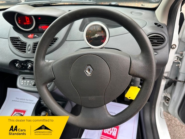 Used Renault Twingo 2010 for sale - 76292261: Photo 11