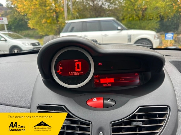 Used Renault Twingo 2010 for sale - 76292261: Photo 12