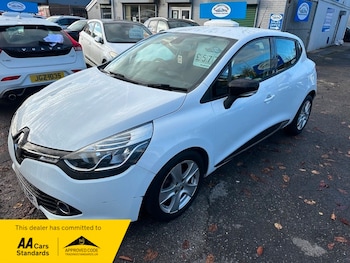 Used Renault Clio 2015 for sale - 76376422: Photo