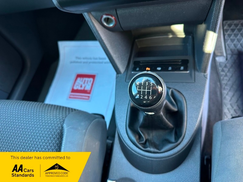 Used Volkswagen Touran 2013 for sale - 76040112: Photo 14