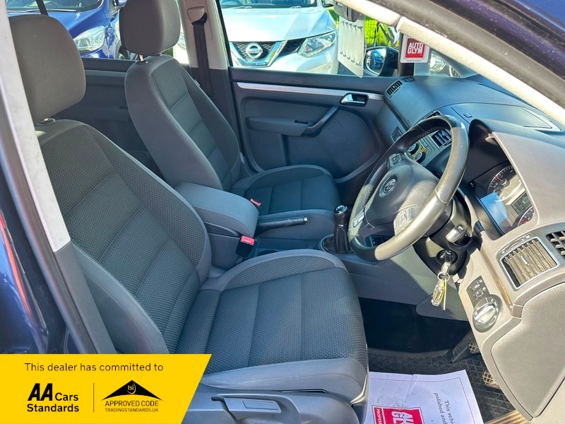 Used Volkswagen Touran 2013 for sale - 76040112: Photo 9