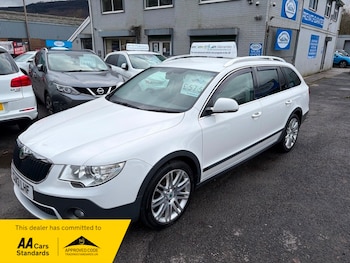 Used Skoda Superb 2013 for sale - 77558399: Photo