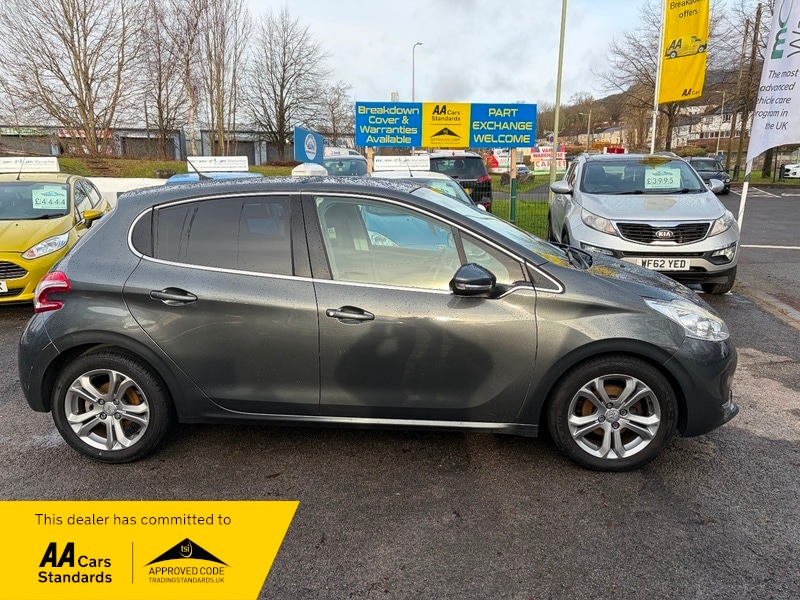 Used Peugeot 208 2014 for sale - 77154121: Photo 13