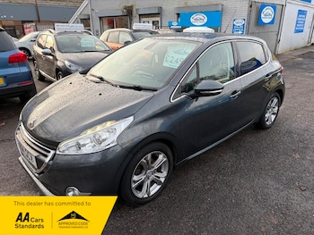 Used Peugeot 208 2014 for sale - 77154121: Photo