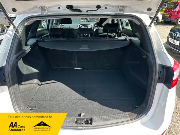 Used Hyundai i30 2014 for sale - 76081463: Photo 17