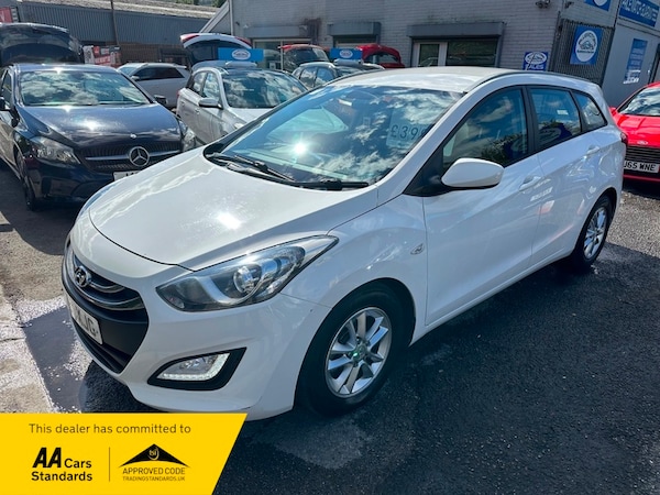 Used Hyundai i30 2014 for sale - 76081463: Photo 3