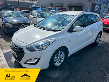 Used Hyundai i30 2014 for sale - 76081463: Photo 3