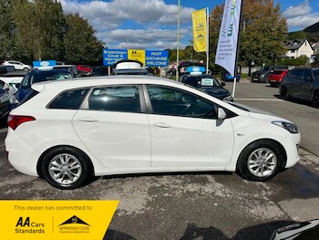 Used Hyundai i30 2014 for sale - 76081463: Photo 4