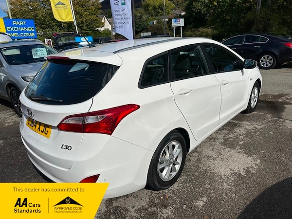 Used Hyundai i30 2014 for sale - 76081463: Photo 5