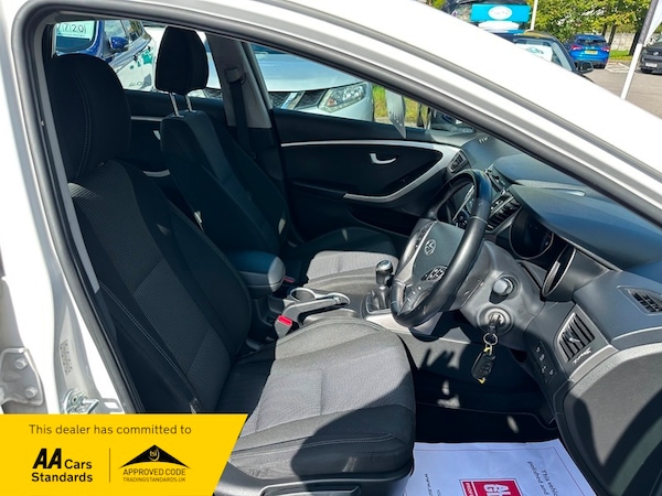 Used Hyundai i30 2014 for sale - 76081463: Photo 9