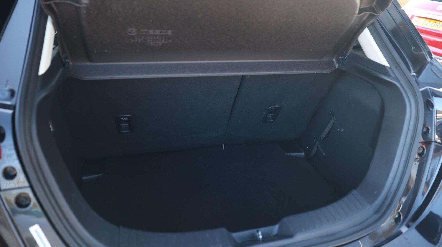 Used Mazda Mazda2 2022 for sale - 77532106: Photo 19