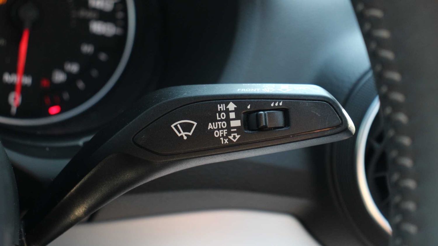 Used Audi Q2 2020 for sale - 76834802: Photo 36