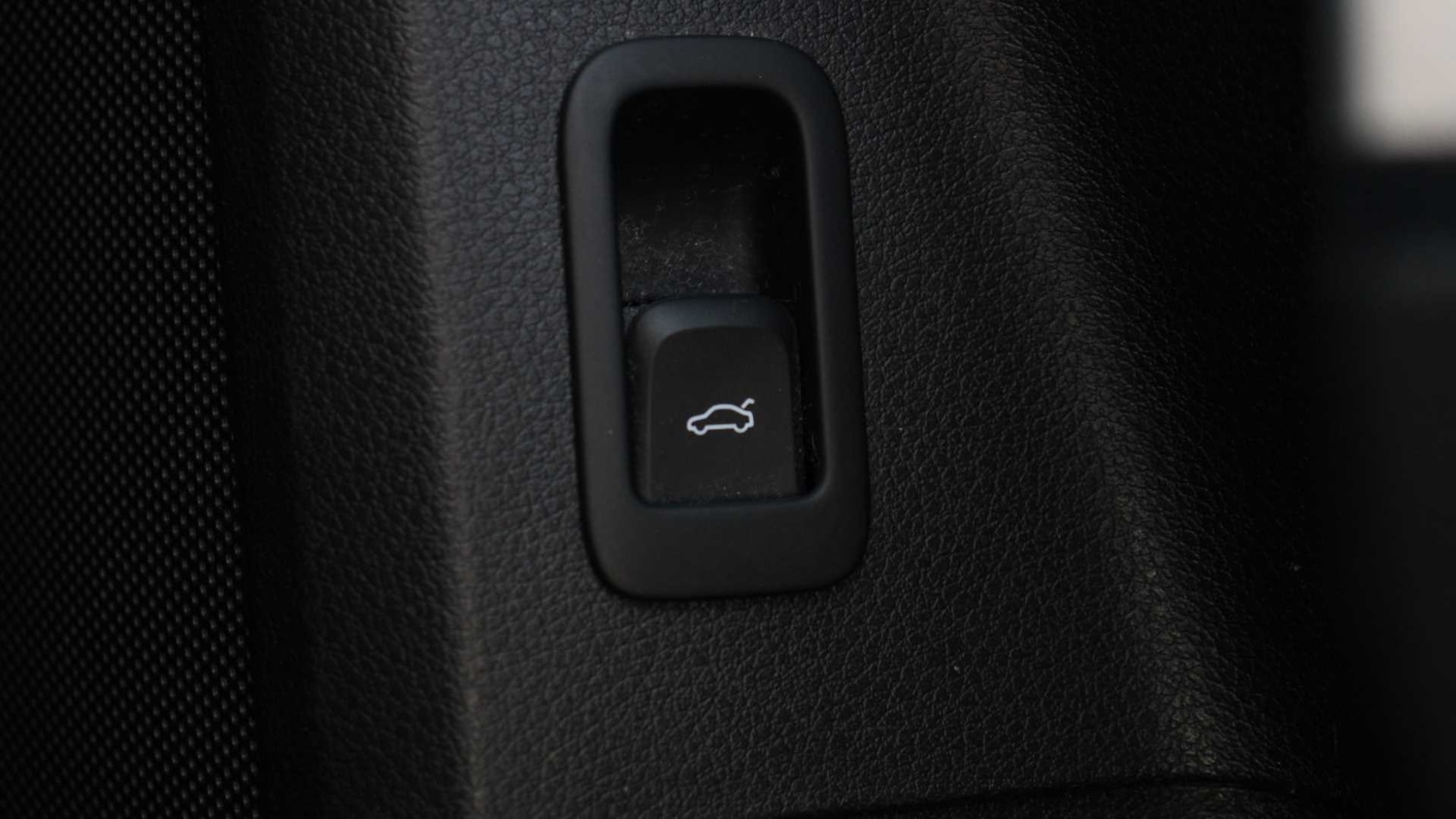 Used Audi Q2 2020 for sale - 76834802: Photo 40