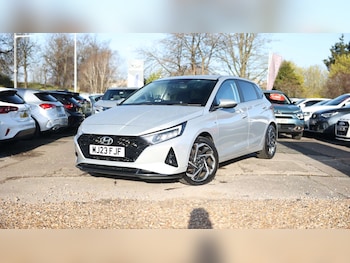 Used Hyundai i20 2023 for sale - 77971747: Photo