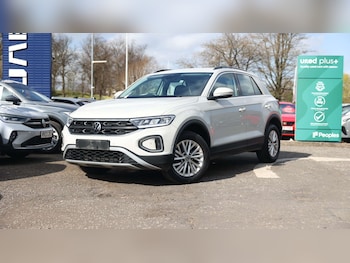 Used Volkswagen T-Roc 2023 for sale - 78254997: Photo