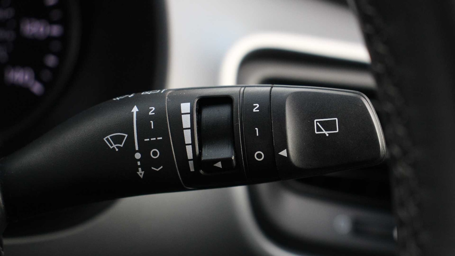 Used Kia Stonic 2022 for sale - 77545278: Photo 30