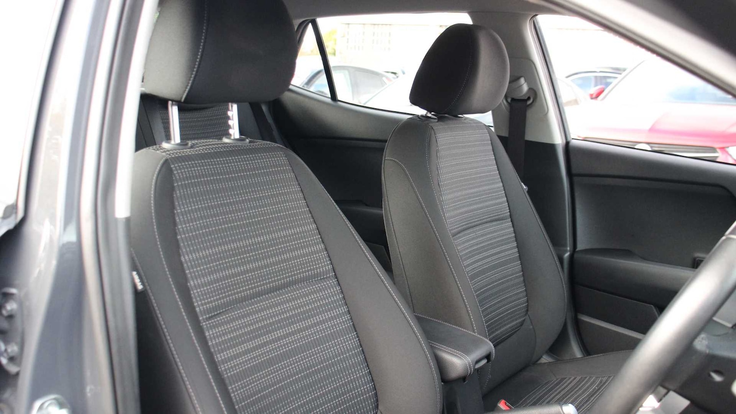 Used Kia Stonic 2022 for sale - 77545278: Photo 37