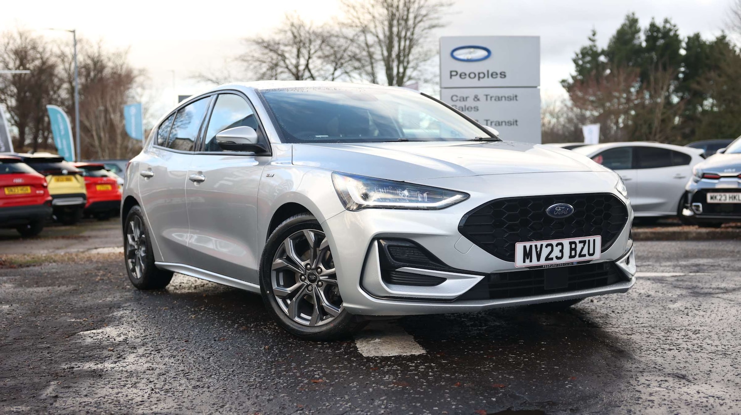 Used Ford Focus 2023 for sale - 76818635: Photo 2