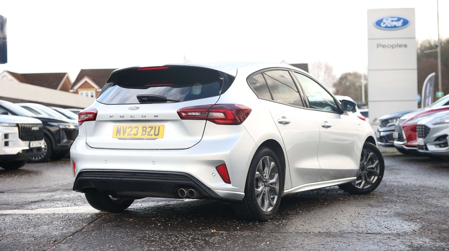 Used Ford Focus 2023 for sale - 76818635: Photo 3