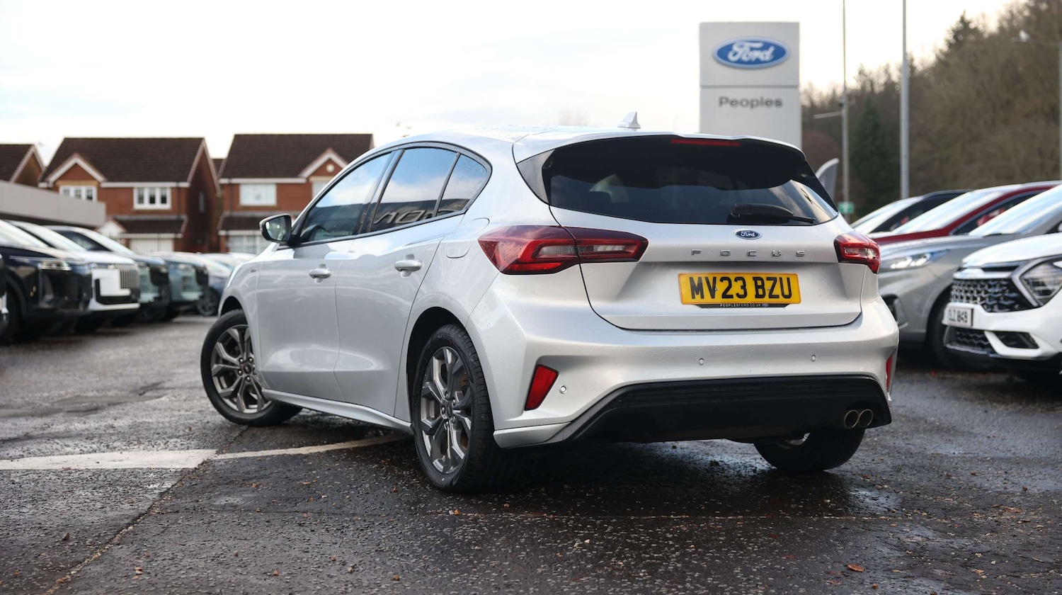 Used Ford Focus 2023 for sale - 76818635: Photo 4