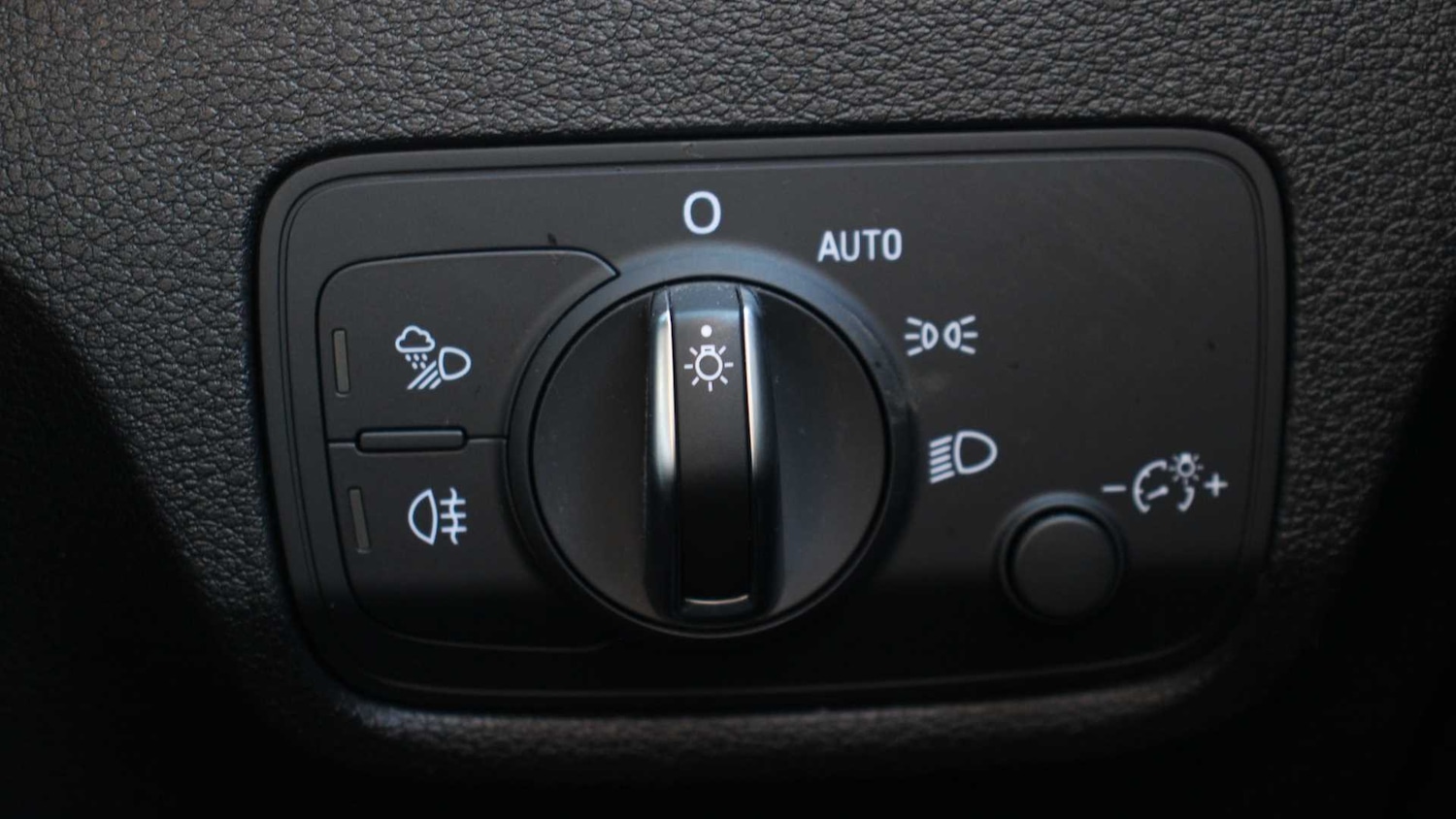 Used Audi Q2 2020 for sale - 76869334: Photo 39