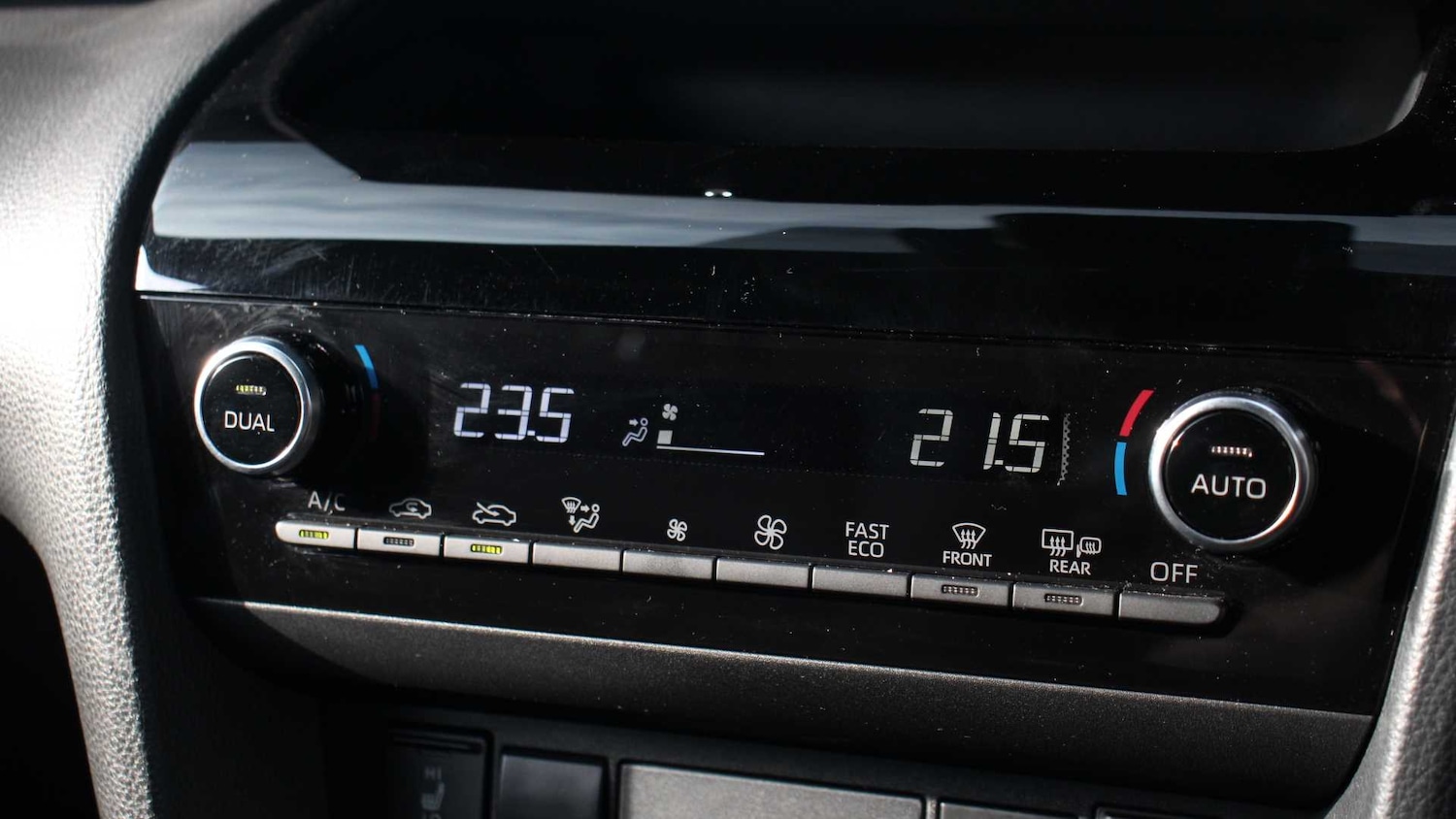 Used Toyota Yaris Cross 2022 for sale - 76818637: Photo 30