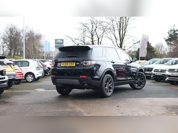 Used Land Rover Discovery Sport 2018 for sale - 77893968: Photo