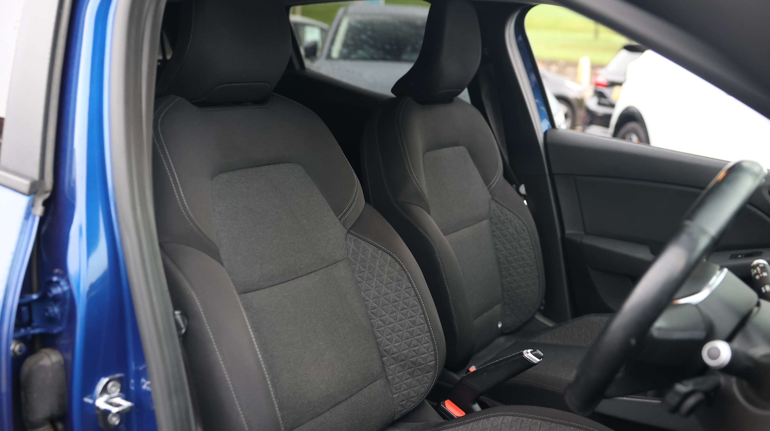 Used Renault Clio 2020 for sale - 76869959: Photo 17