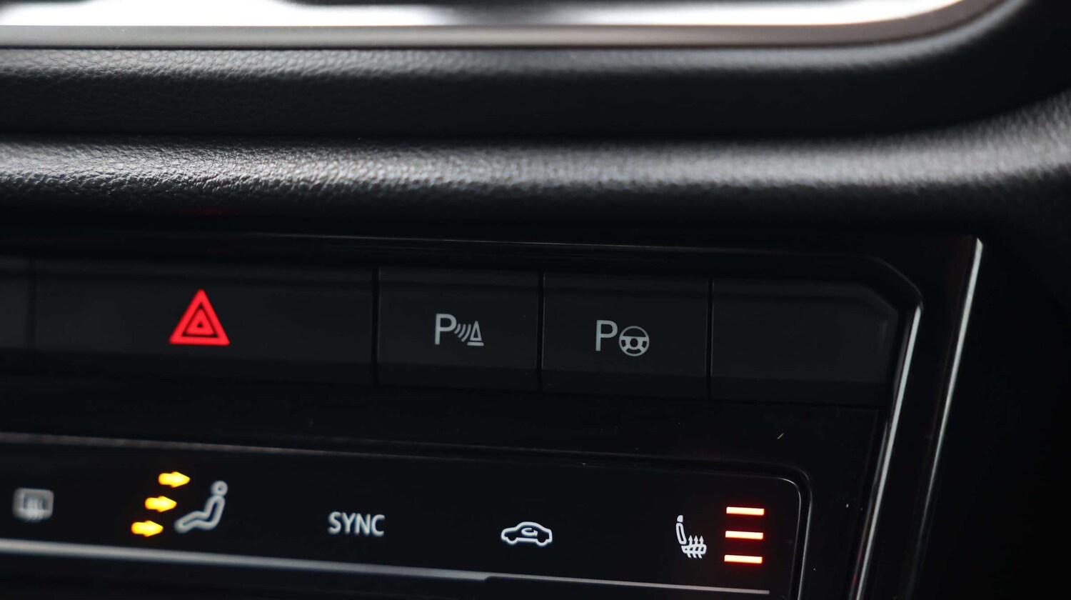 Used Volkswagen T-Roc 2022 for sale - 77293452: Photo 32