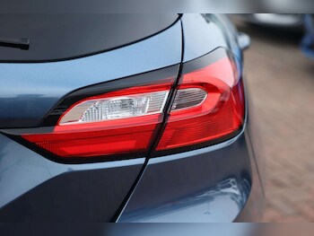 Used Ford Fiesta 2023 for sale - 77959960: Photo