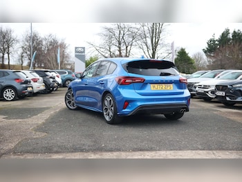 Used Ford Focus 2022 for sale - 77281102: Photo