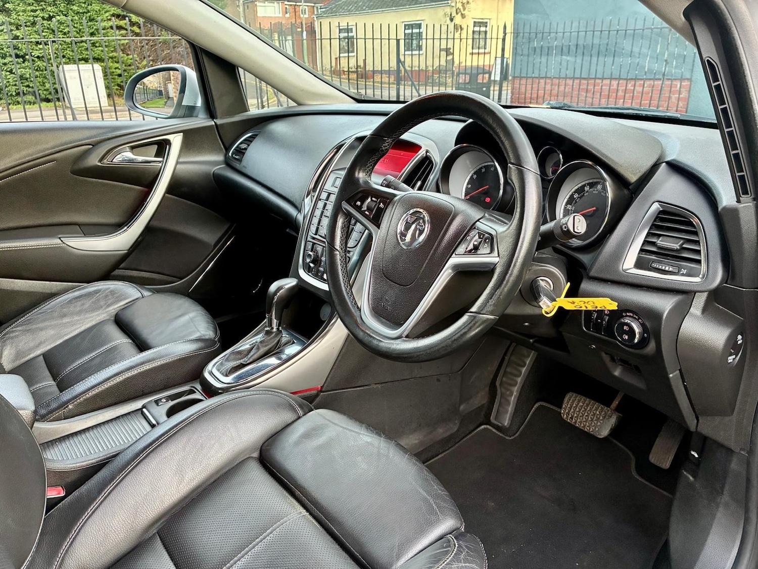 Used Vauxhall Astra 2010 for sale - 76963602: Photo 10