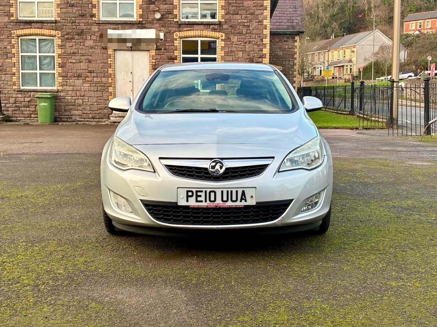 Used Vauxhall Astra 2010 for sale - 76963602: Photo 2