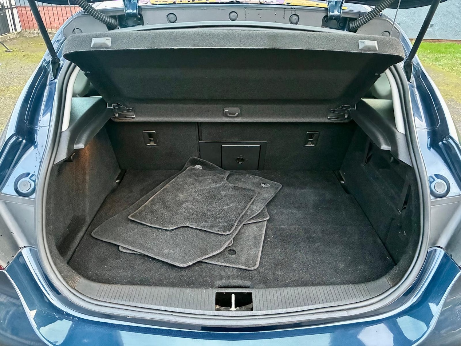 Used Vauxhall Astra 2011 for sale - 76935229: Photo 7