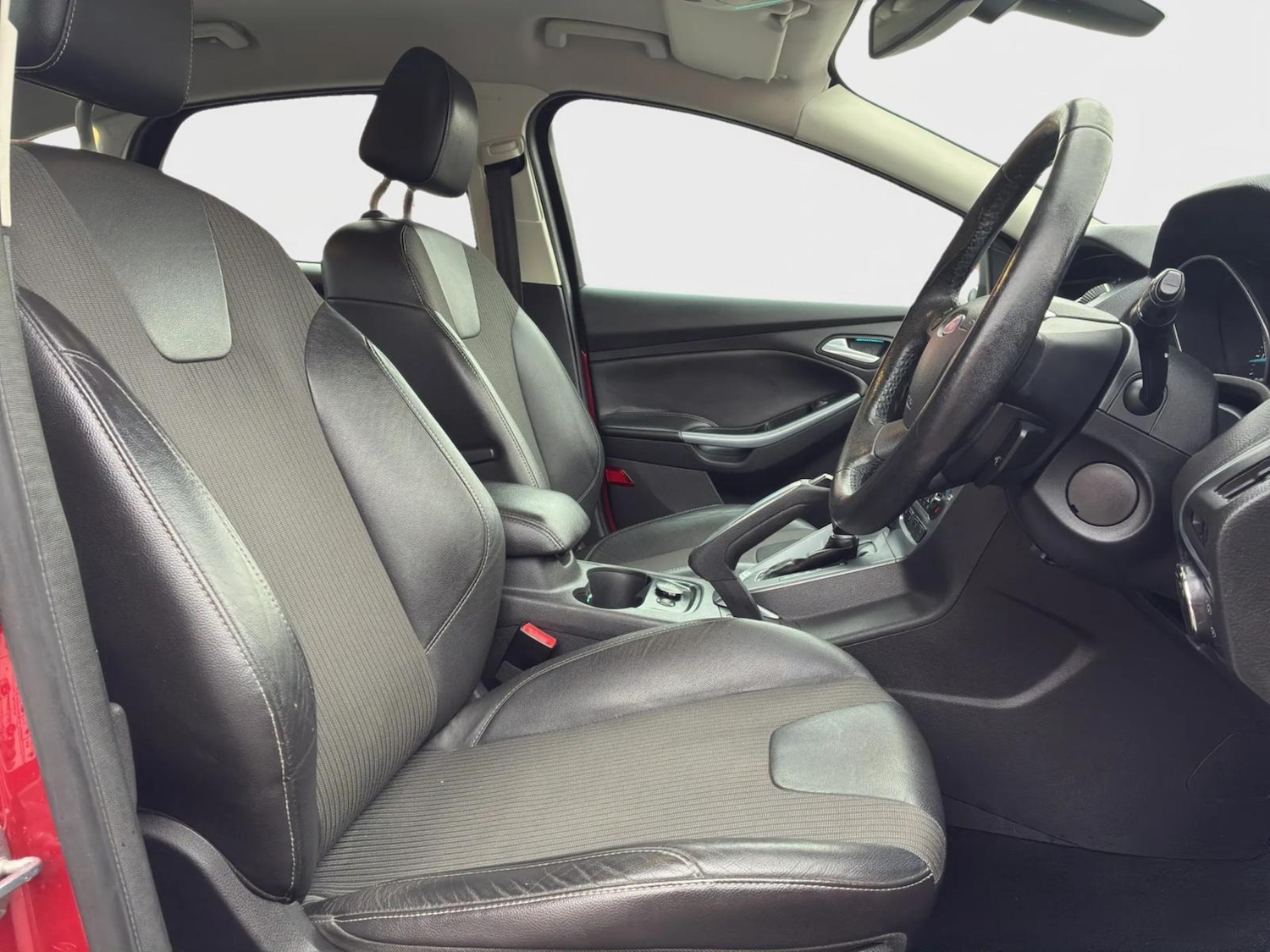 Used Ford Focus 2012 for sale - 76527427: Photo 8