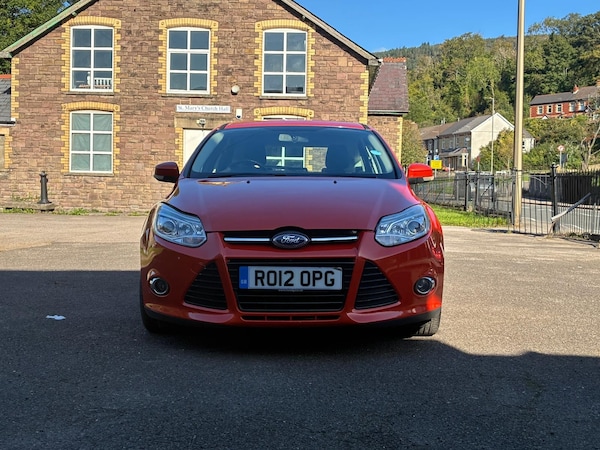 Used Ford Focus 2012 for sale - 76243110: Photo 2