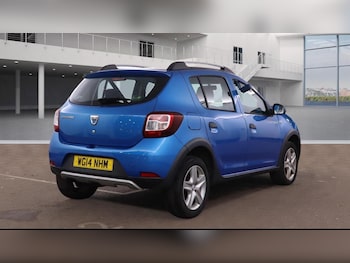 Used Dacia Sandero Stepway 2014 for sale - 76444738: Photo