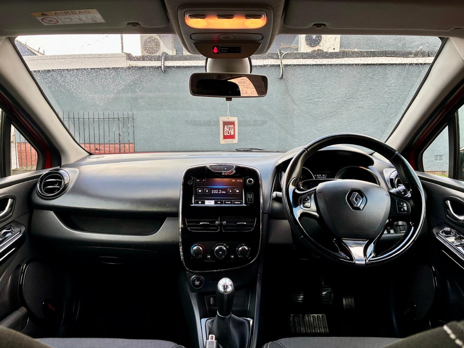 Used Renault Clio 2014 for sale - 76893077: Photo 10