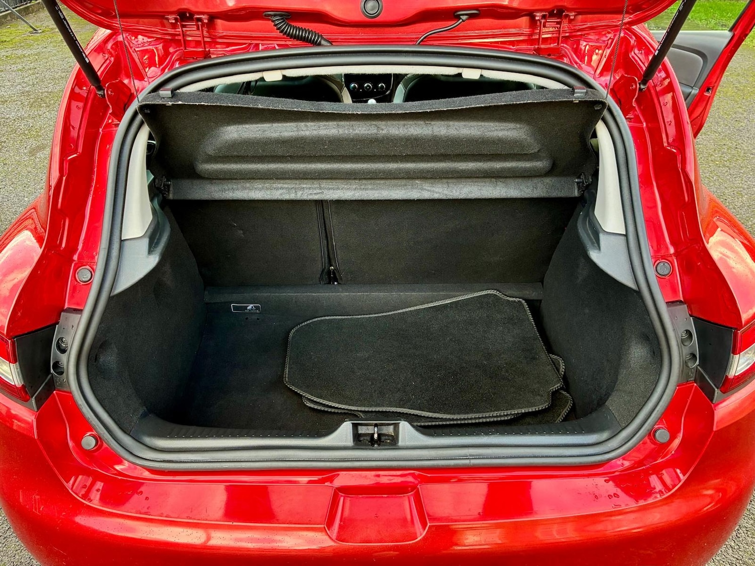 Used Renault Clio 2014 for sale - 76893077: Photo 7