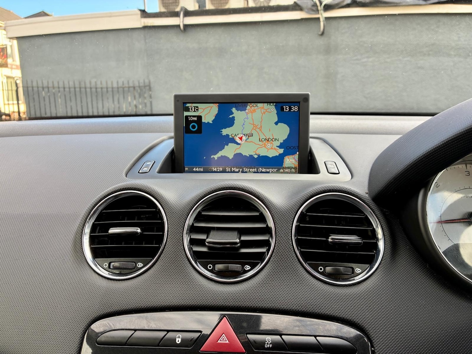 Used Peugeot 308 2013 for sale - 77353979: Photo 12