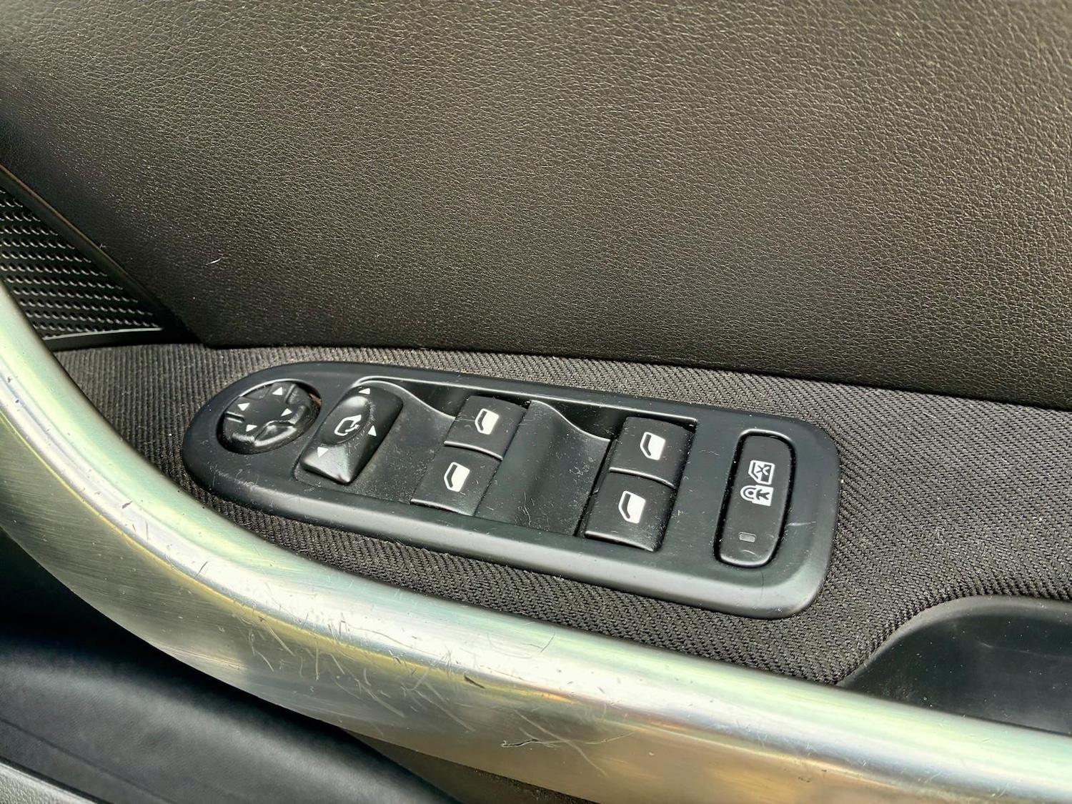 Used Peugeot 308 2013 for sale - 77353979: Photo 13