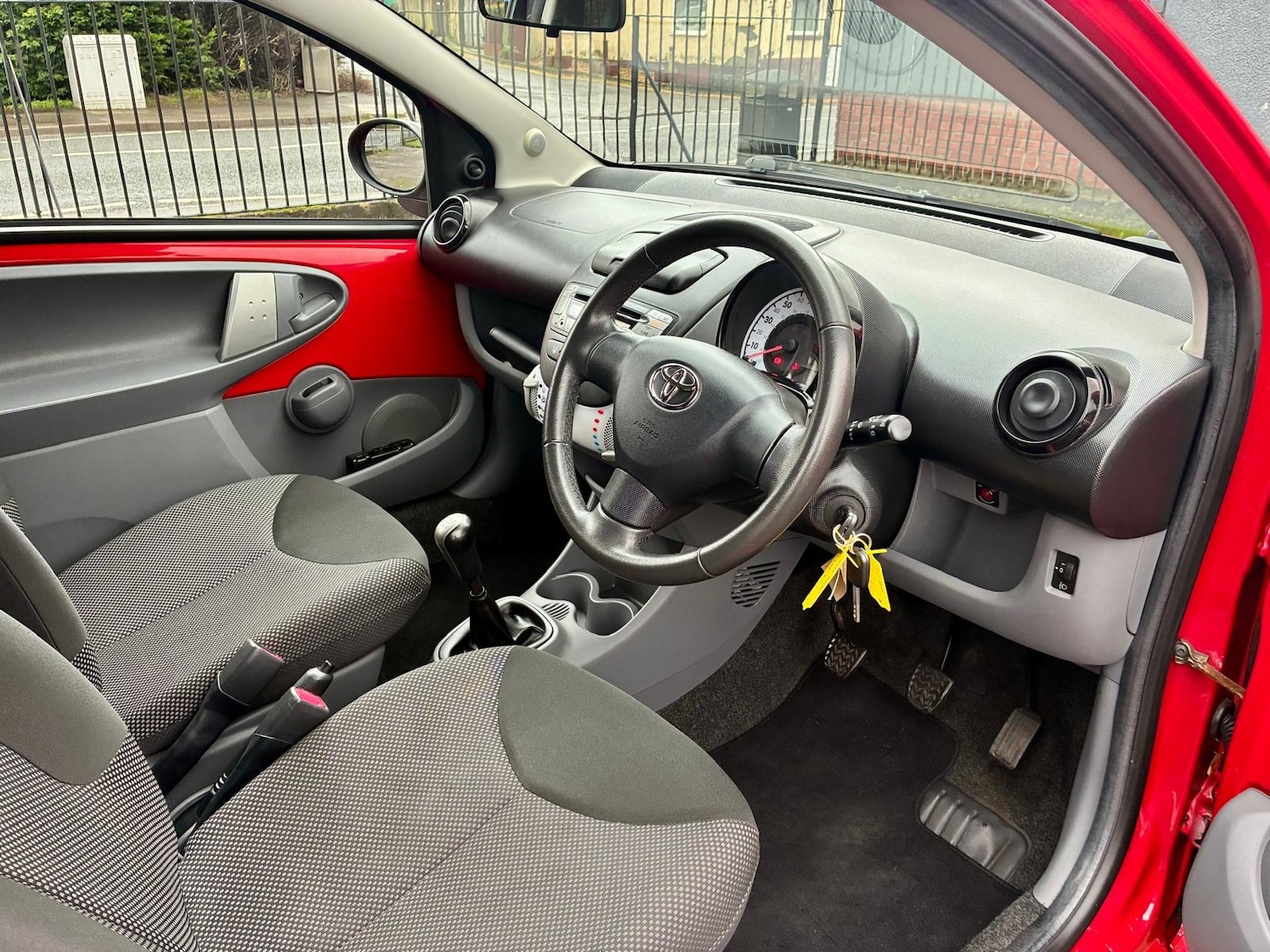 Used Toyota AYGO 2012 for sale - 77400099: Photo 8
