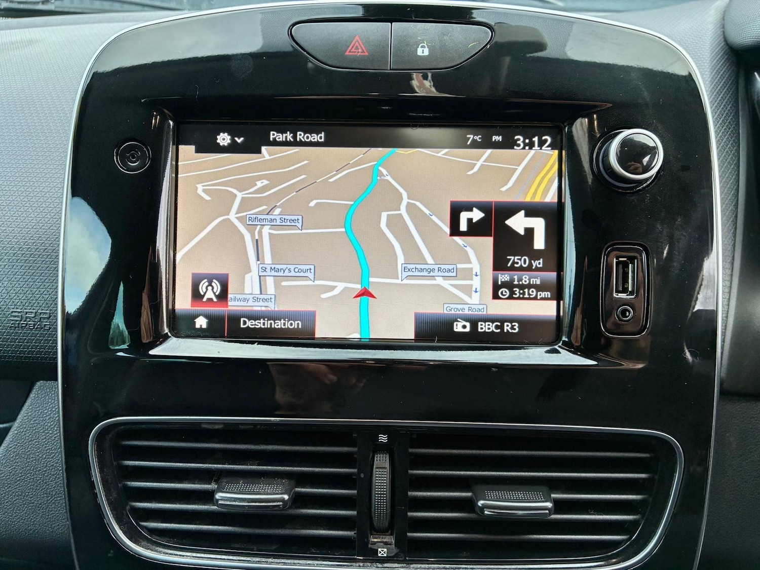 Used Renault Clio 2019 for sale - 77269882: Photo 10