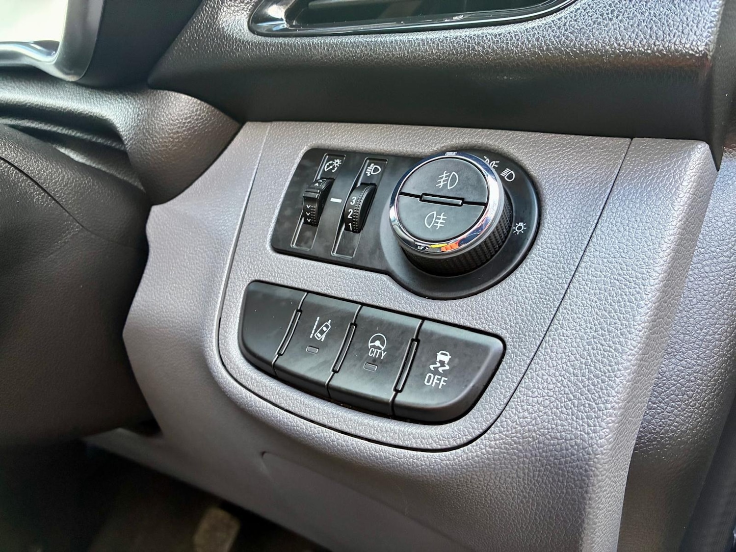 Used Vauxhall Viva 2016 for sale - 77896427: Photo 12